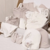 Coffret cadeau bio bébé 5 bodys, 4 pyjamas, brassières et accessoires en coton bio