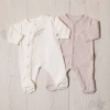 Coffret maternité 4 jours - 4 bodys, 4 pyjamas et accessoires en coton bio